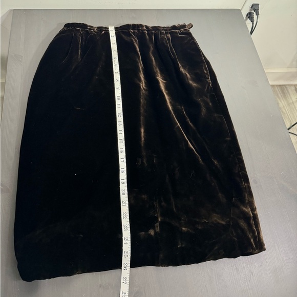 Valentino Women’s Vintage Brown Velvet Pencil Skirt - Picture 9 of 10